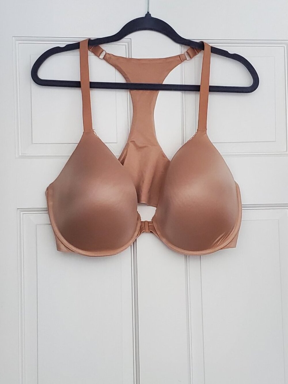 Victoria's Secret Body by Victoria Lined Perfect Coverage Front Close Underwire